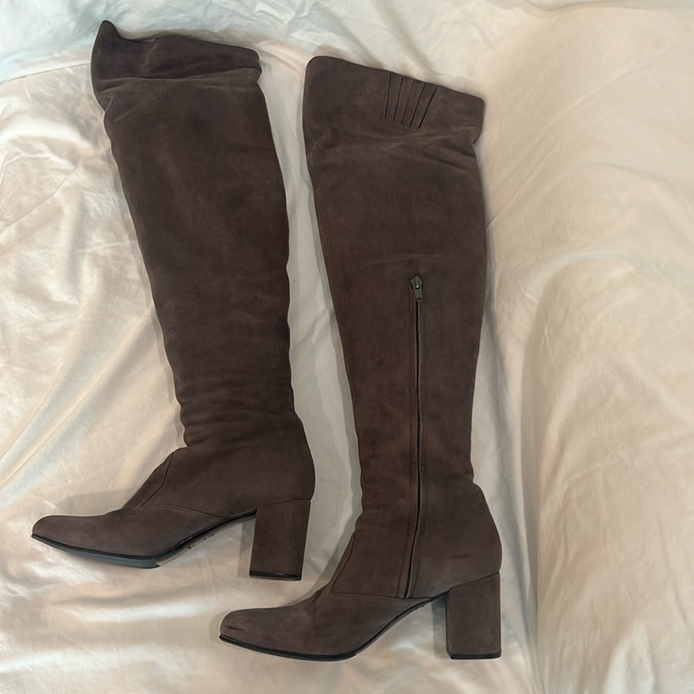 Yves Saint Laurent (YSL) Over the Knee Grey Suede Boot (Women’s Size: 38.5)